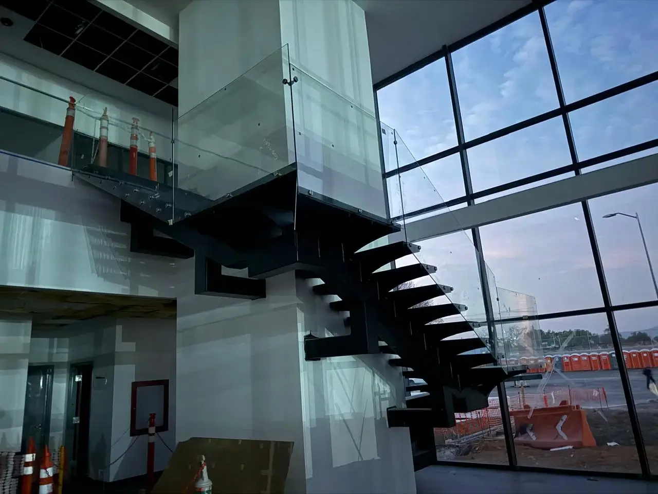 Instalación de Cancelería de Cristal Templado